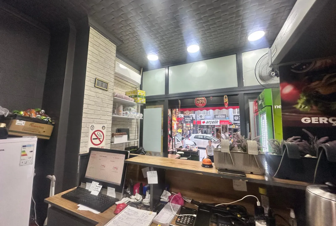 ATATÜRK CADDESİNDE DEVREN SATILIK APARATİF DÜKKANI