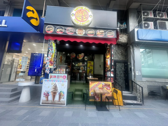 ATATÜRK CADDESİNDE DEVREN SATILIK APARATİF DÜKKANI