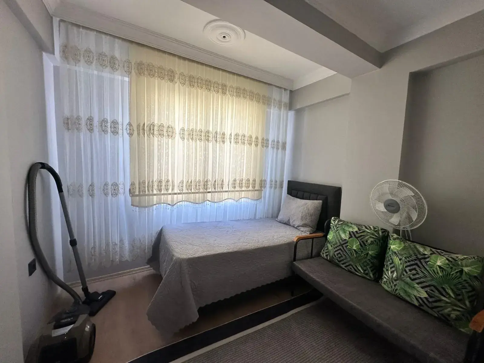 TURGUTALP MAHALLESİ GÖZ FER HASTANESİ CİVARI SATILIK DAİRE