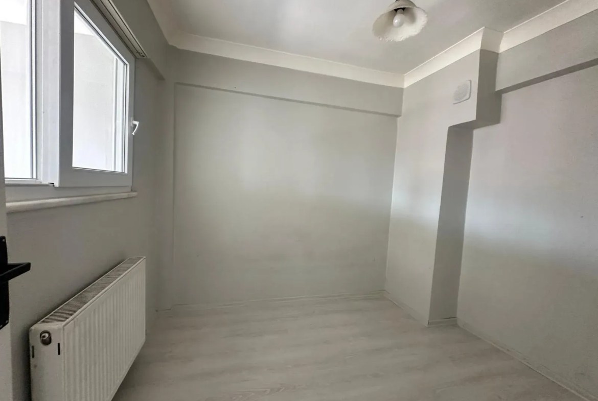 ATATÜRK CADDESİNDE SATILIK DAİRE