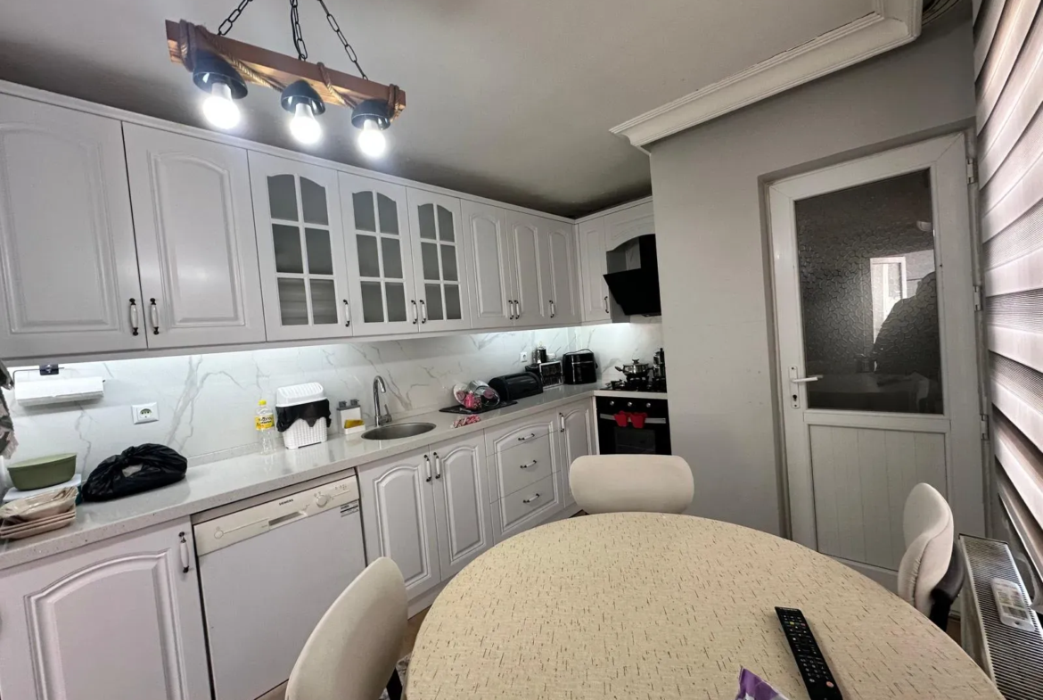 KURTULUŞ MAHALLESİ NACİYE EVREN OKULU CİVARI SATILIK DAİRE
