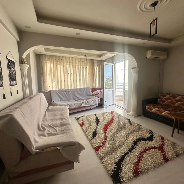 PARKALTI CAAMİ CİVARI SATILIK DAİRE