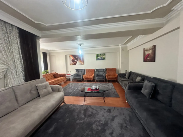 PAZAR YERİ CİVARI ECEVİT PARKI ÜZERİNDE SATILIK GENİŞ DAİRE