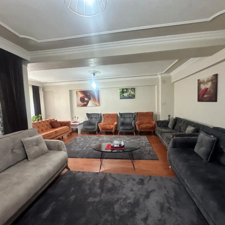 PAZAR YERİ CİVARI ECEVİT PARKI ÜZERİNDE SATILIK GENİŞ DAİRE