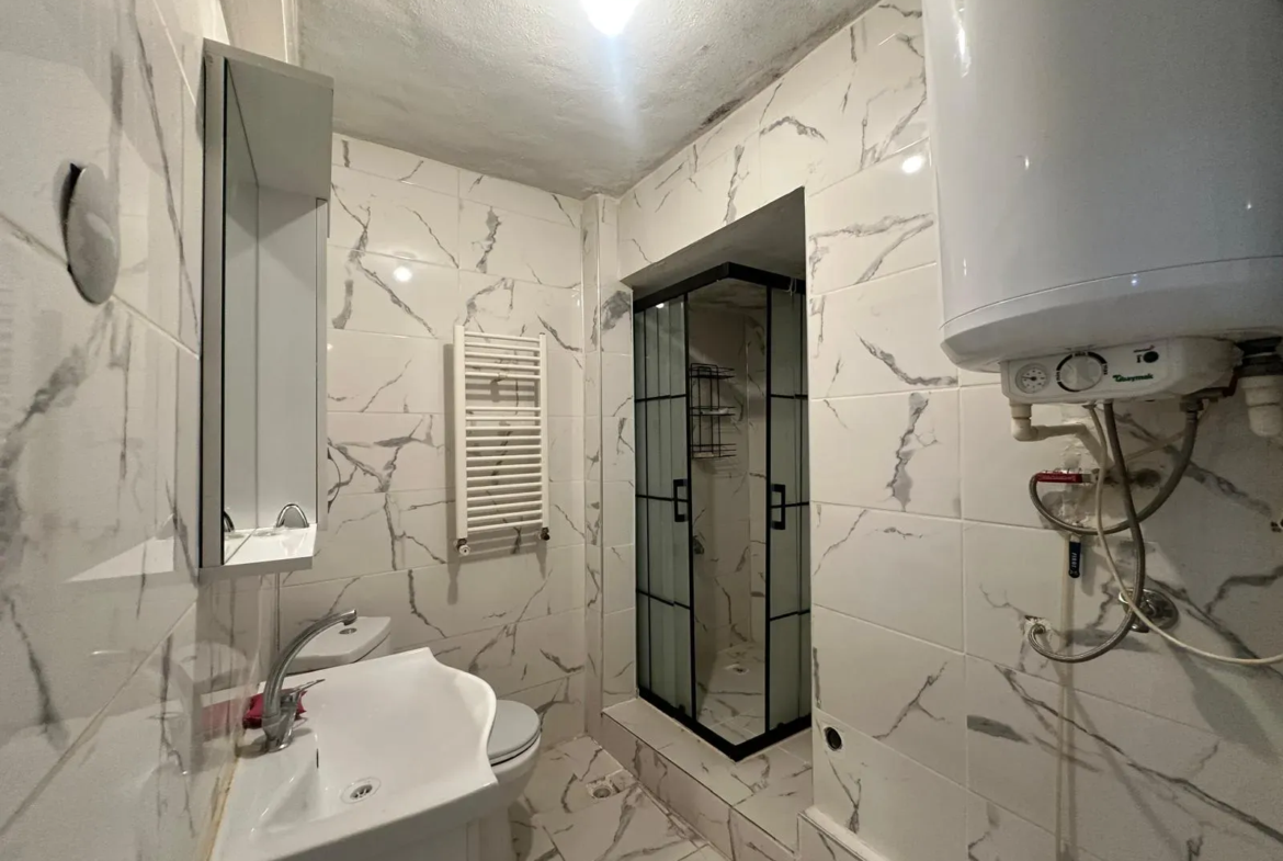 ATATÜRK CADDESİNDE SATILIK DAİRE