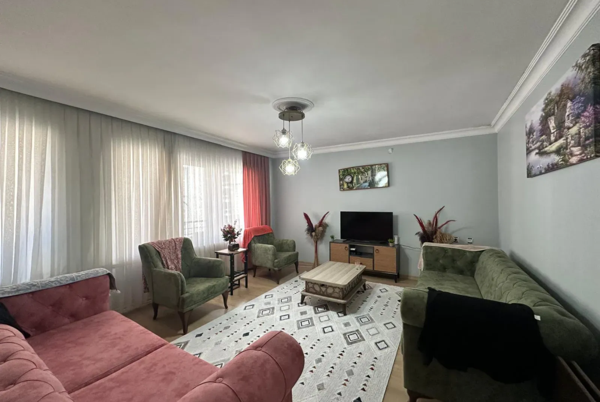 KURTULUŞ MAHALLESİ NACİYE EVREN OKULU CİVARI SATILIK DAİRE