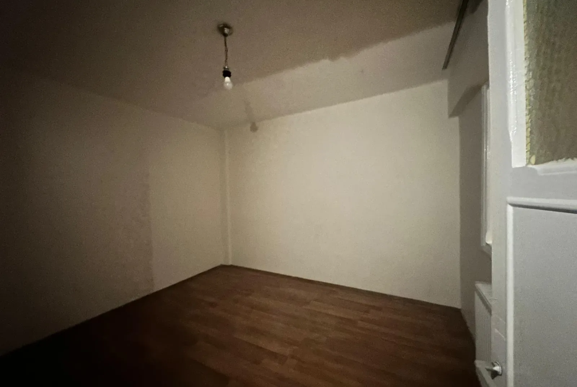 ATATÜRK CADDESİNDE SATILIK DAİRE