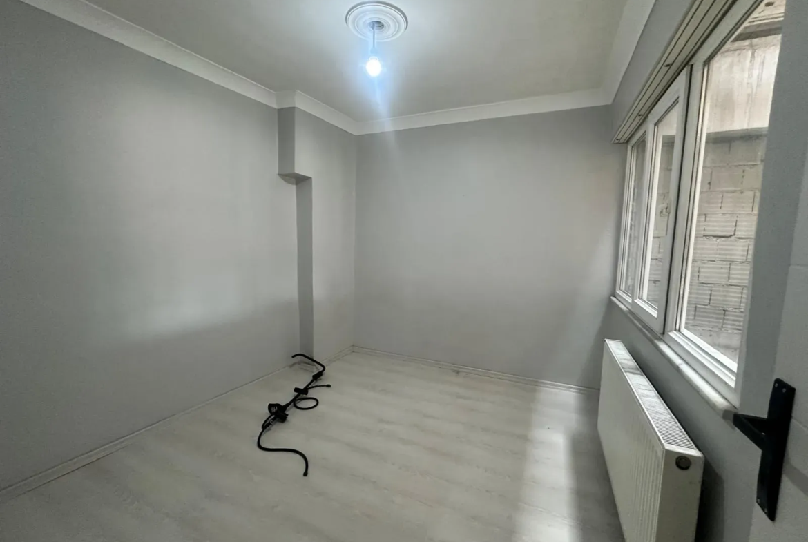 ATATÜRK CADDESİNDE SATILIK DAİRE
