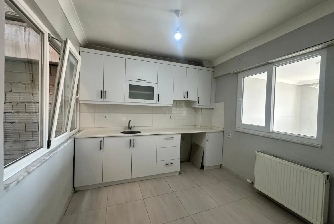 ATATÜRK CADDESİNDE SATILIK DAİRE