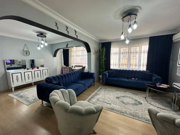 KURTULUŞ MAHALLESİ NACİYE EVREN OKULU CİVARI SATILIK DAİRE