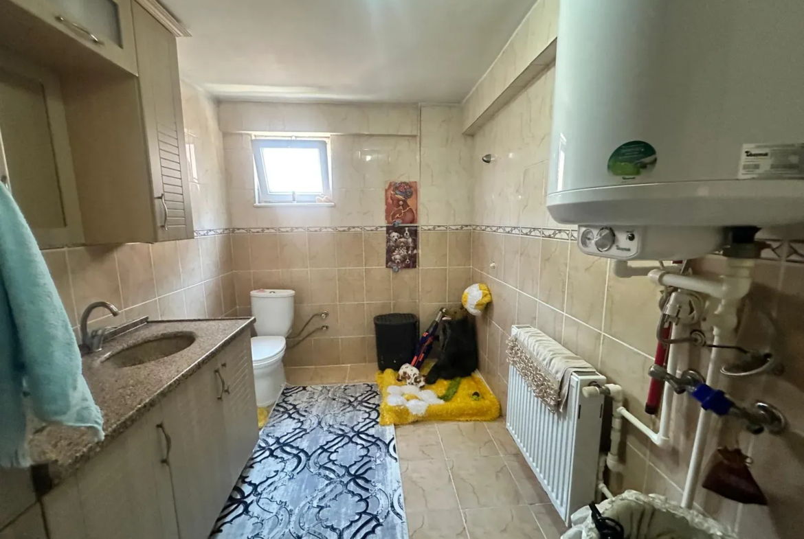 PAZAR YERİ CİVARI ECEVİT PARKI ÜZERİNDE SATILIK GENİŞ DAİRE