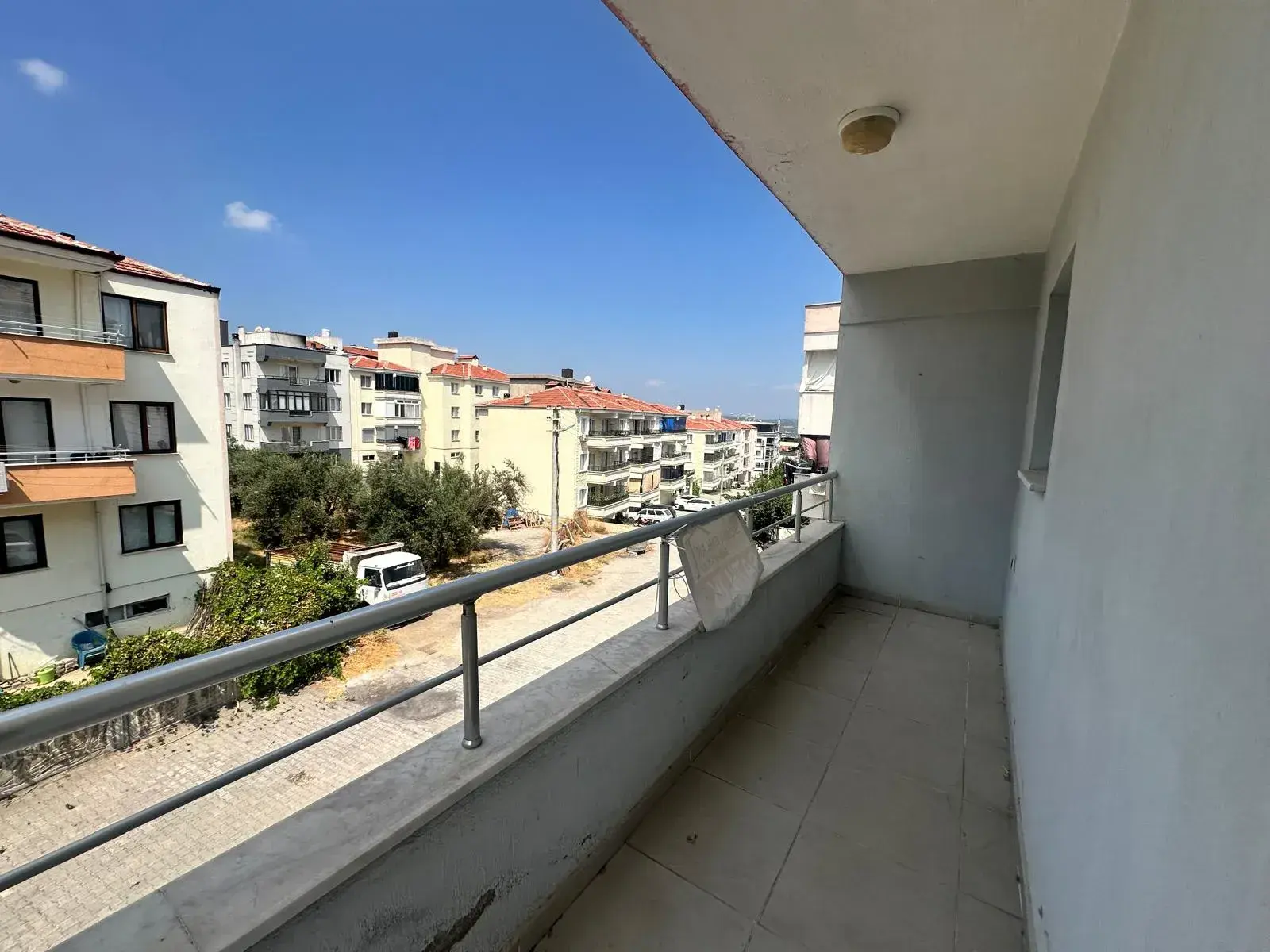 cbfbeebb-a19d-4bee-894f-d4e12cbee54d CUMA MAHALLESİ TAŞ KONAKLAR CİVARI SATILIK DAİRE