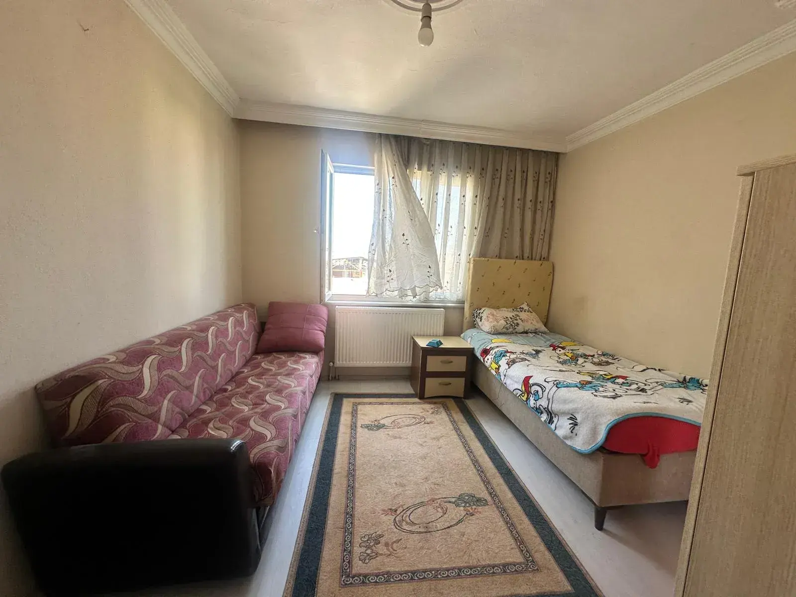 PARKALTI CAAMİ CİVARI SATILIK DAİRE