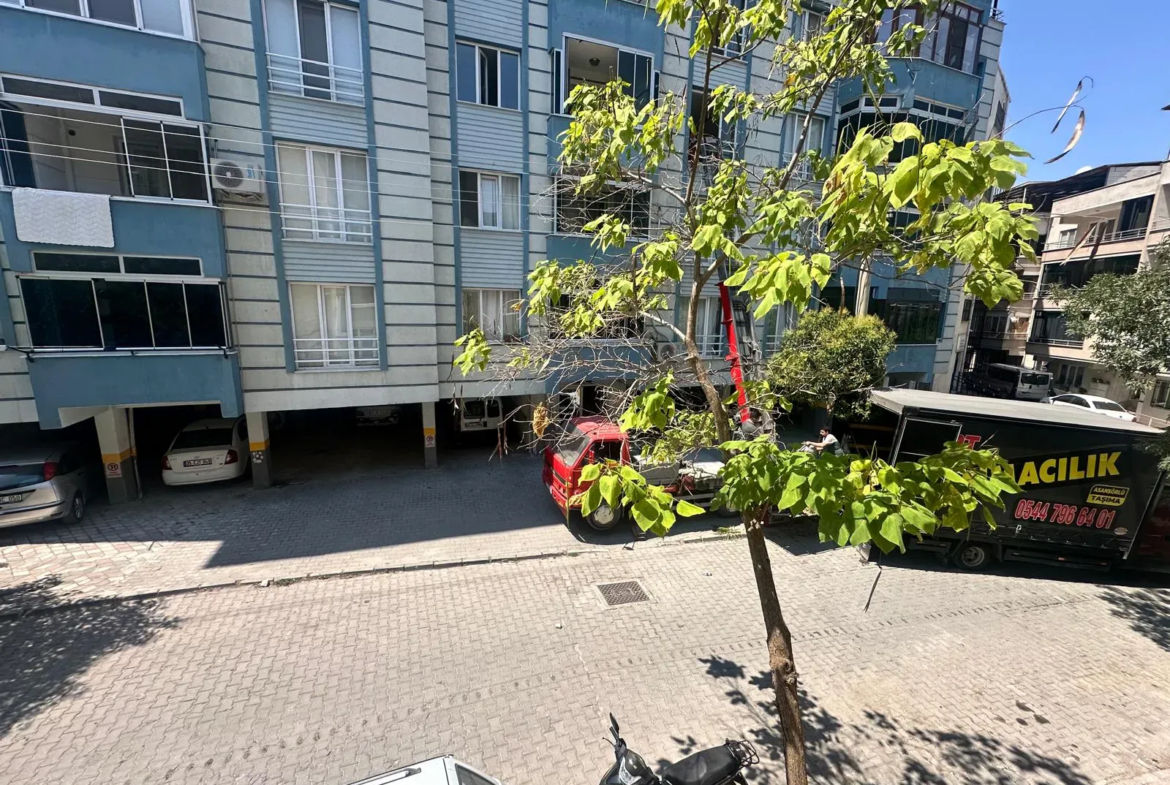 PAZAR YERİ CİVARI ECEVİT PARKI ÜZERİNDE SATILIK GENİŞ DAİRE