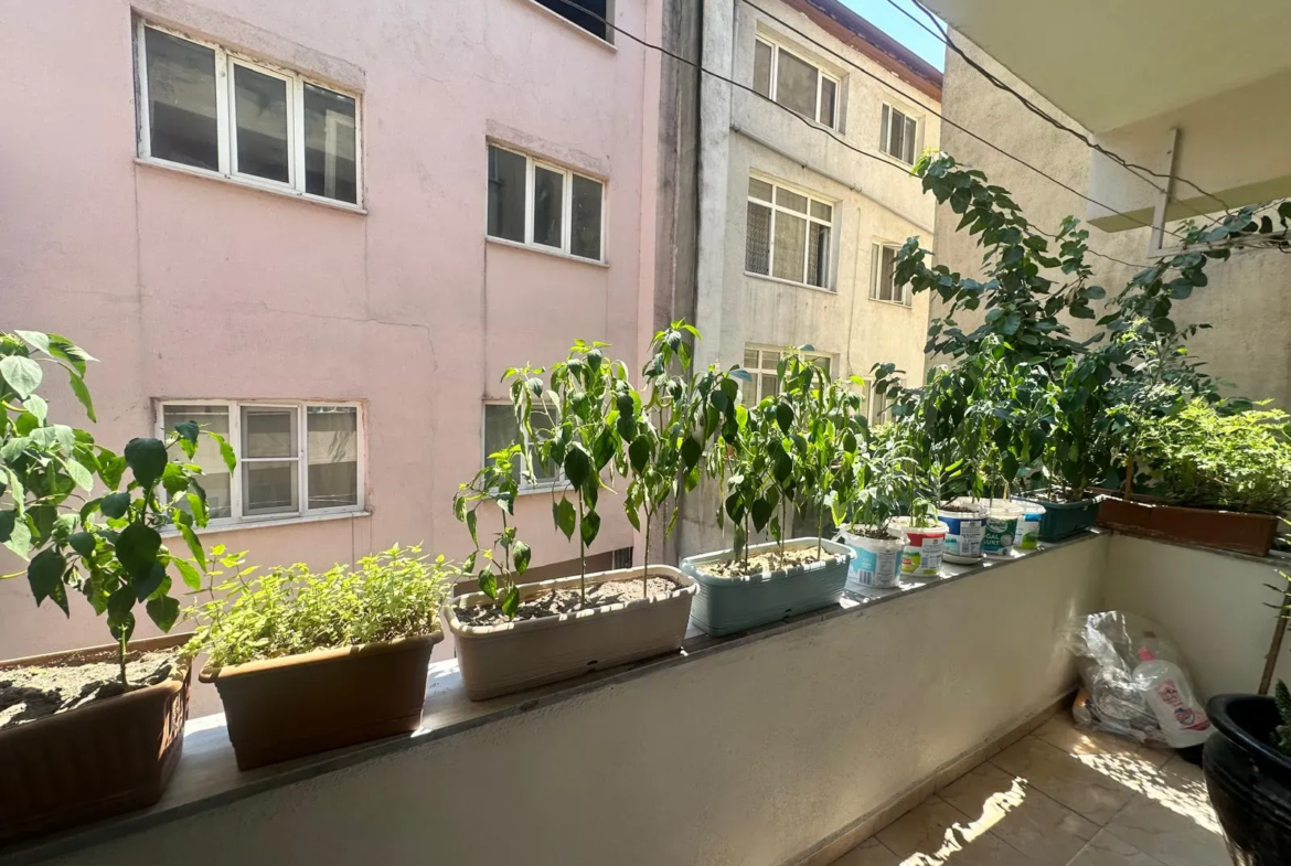 PAZAR YERİ CİVARI ECEVİT PARKI ÜZERİNDE SATILIK GENİŞ DAİRE