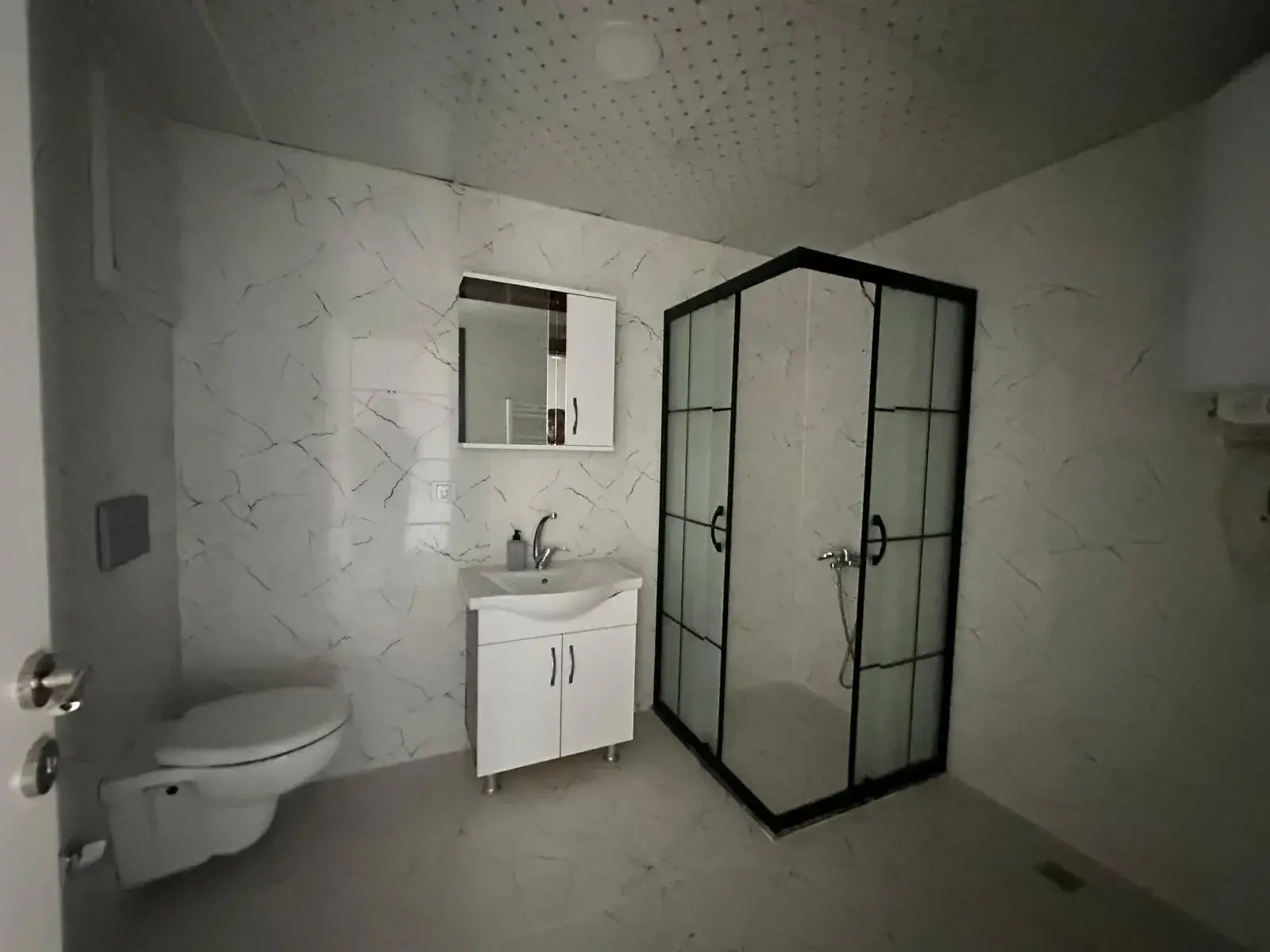 13 EYLÜL MAHALLESİ PRESTİJ CADDESİ CİVARI SATILIK DAİRE
