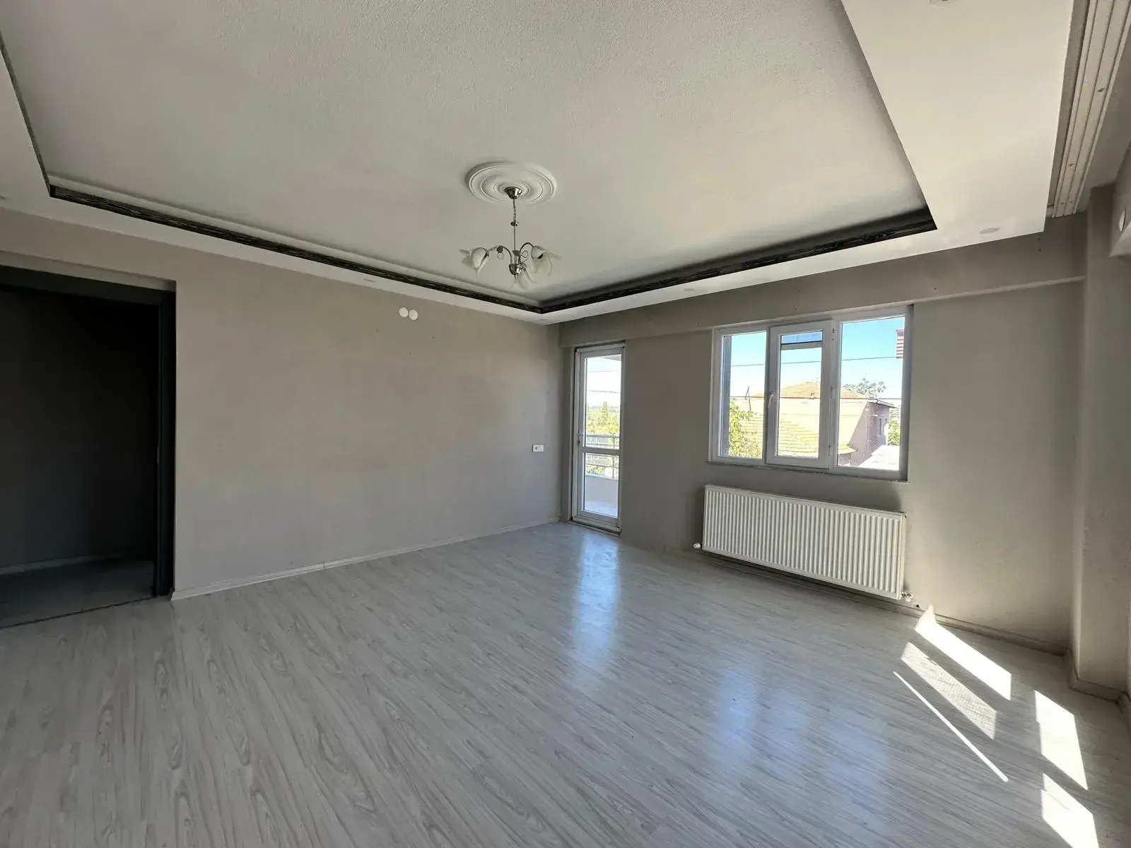 13 EYLÜL MAHALLESİ PRESTİJ CADDESİ CİVARI SATILIK DAİRE