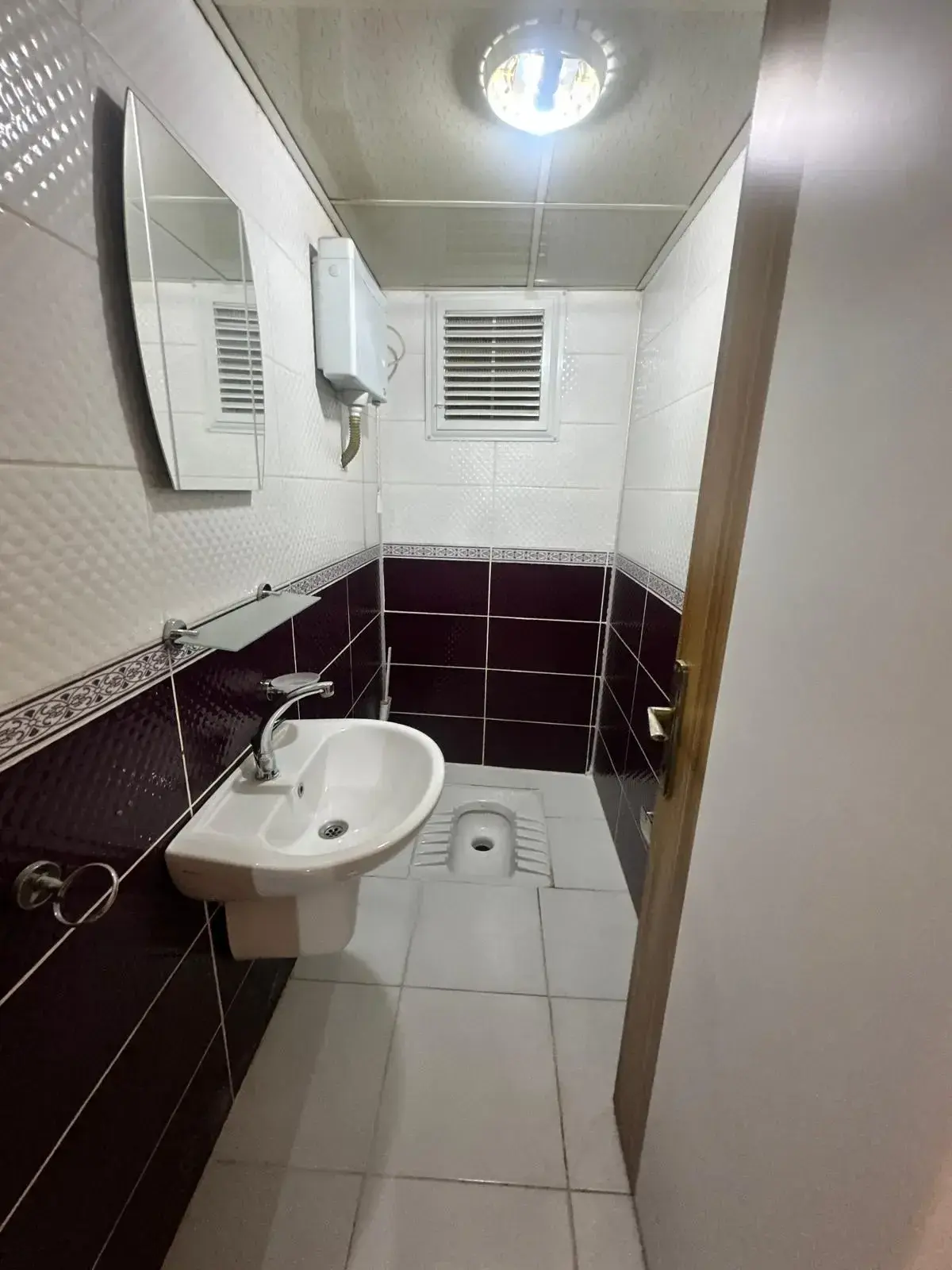 MUZAFFER TEZCAN CADDESİ SANAYİ YOLU ÜZERİNDE SATILIK TERASLI DAİRE
