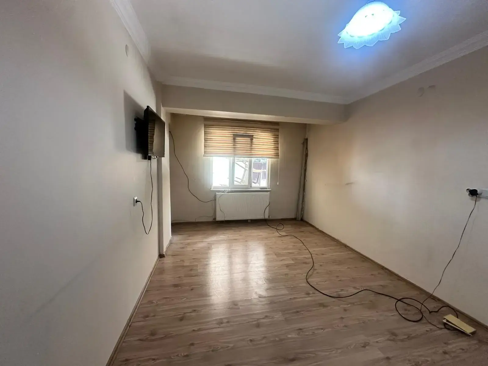 MUZAFFER TEZCAN CADDESİ SANAYİ YOLU ÜZERİNDE SATILIK TERASLI DAİRE