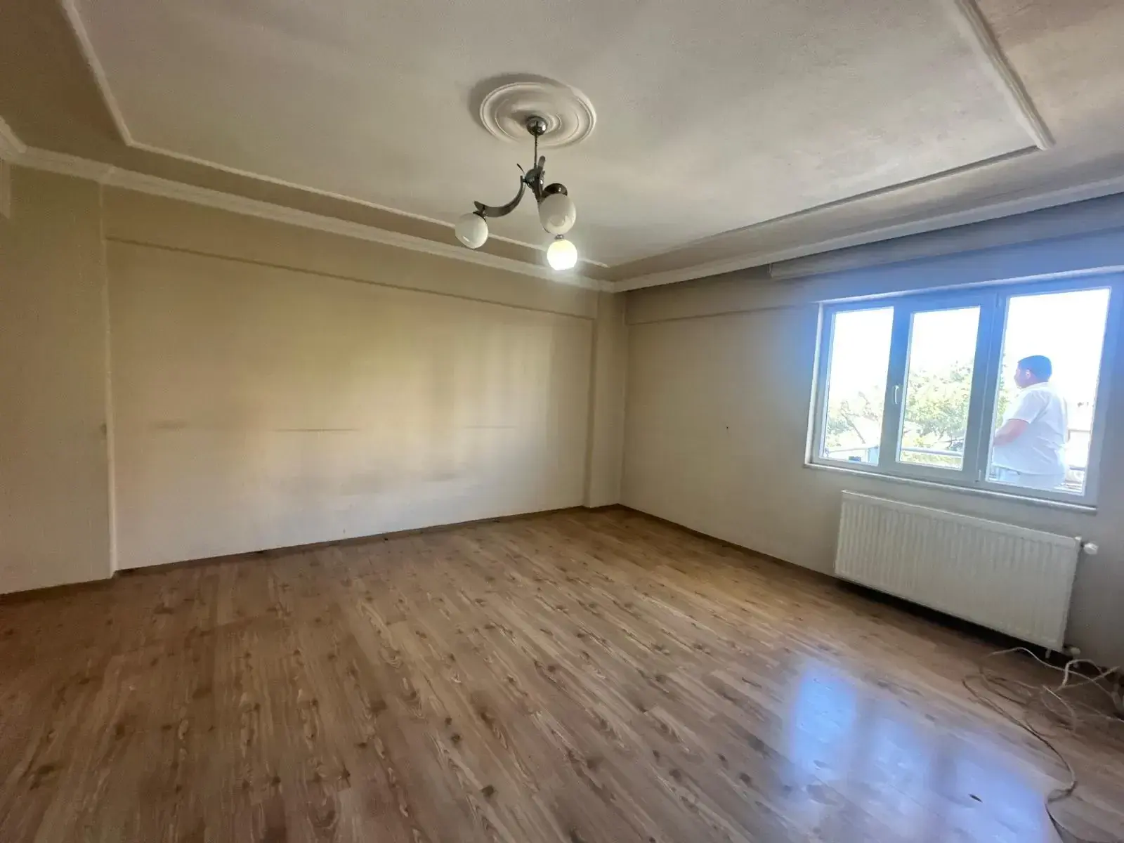MUZAFFER TEZCAN CADDESİ SANAYİ YOLU ÜZERİNDE SATILIK TERASLI DAİRE