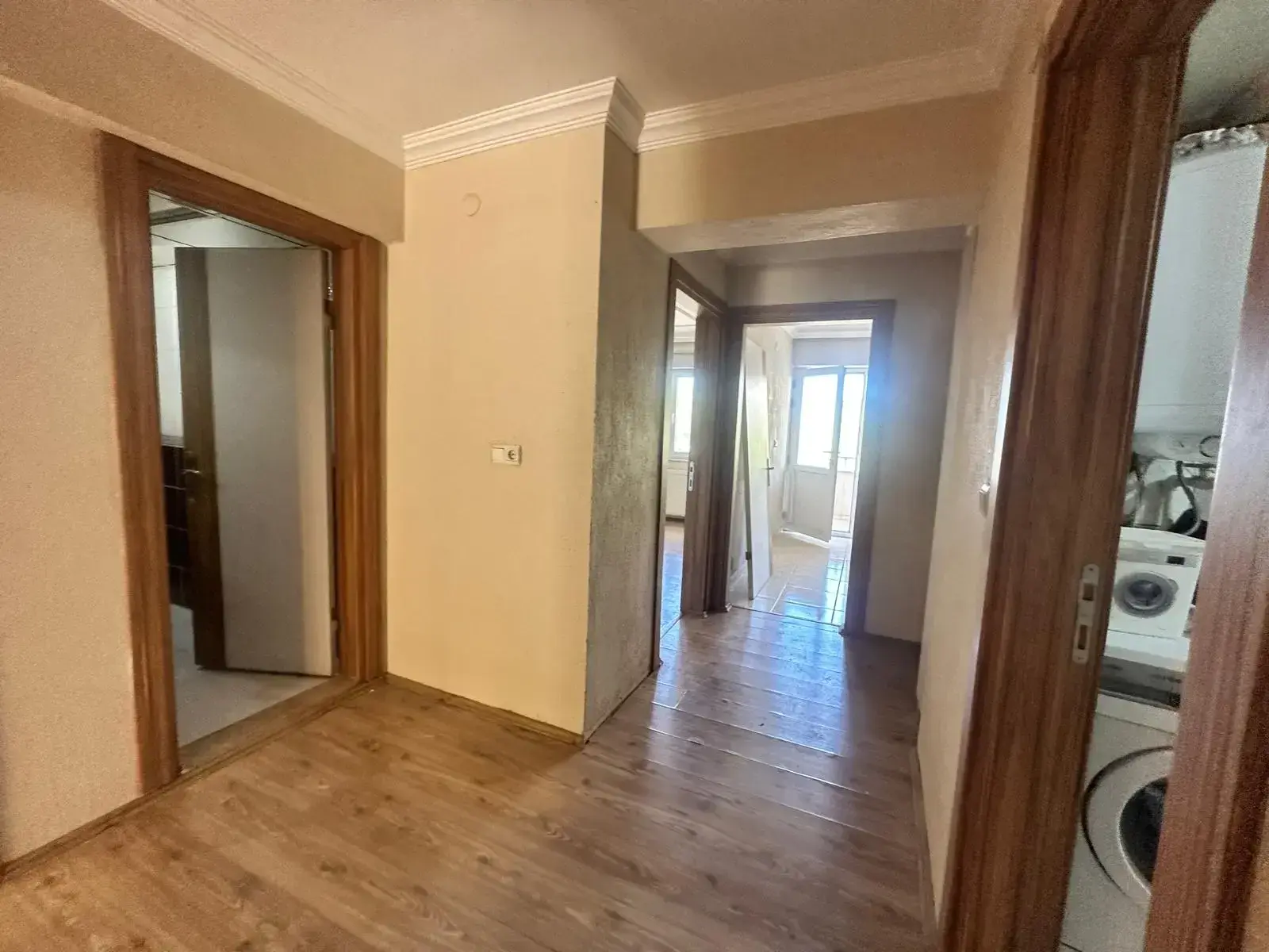 MUZAFFER TEZCAN CADDESİ SANAYİ YOLU ÜZERİNDE SATILIK TERASLI DAİRE