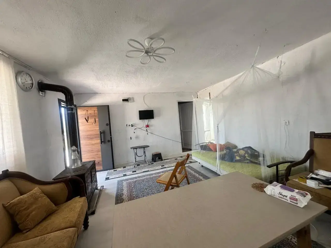 SOMA DUALAR'DA 12.350 M² SATILIK TARLA VE EV