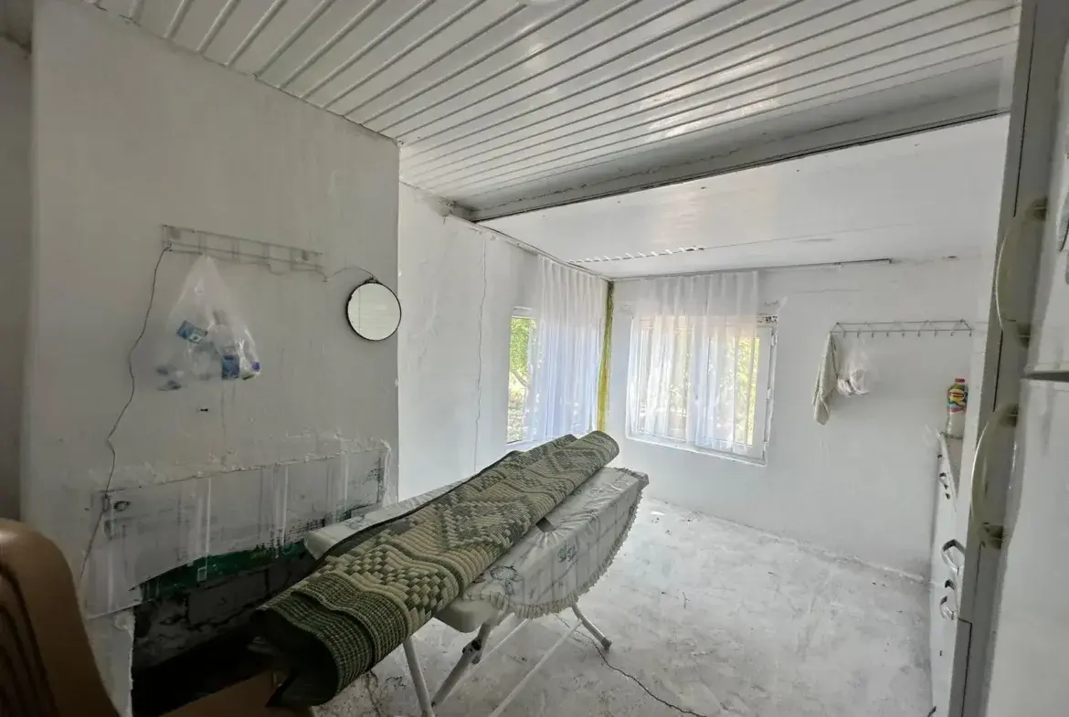BÜYÜKIŞIKLAR MAHALLESİNDE YOLA SIFIR ZEYTİNLİK