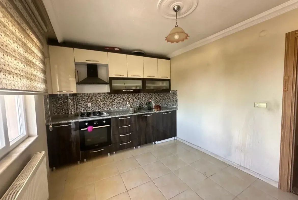 MUZAFFER TEZCAN CADDESİ SANAYİ YOLU ÜZERİNDE SATILIK TERASLI DAİRE