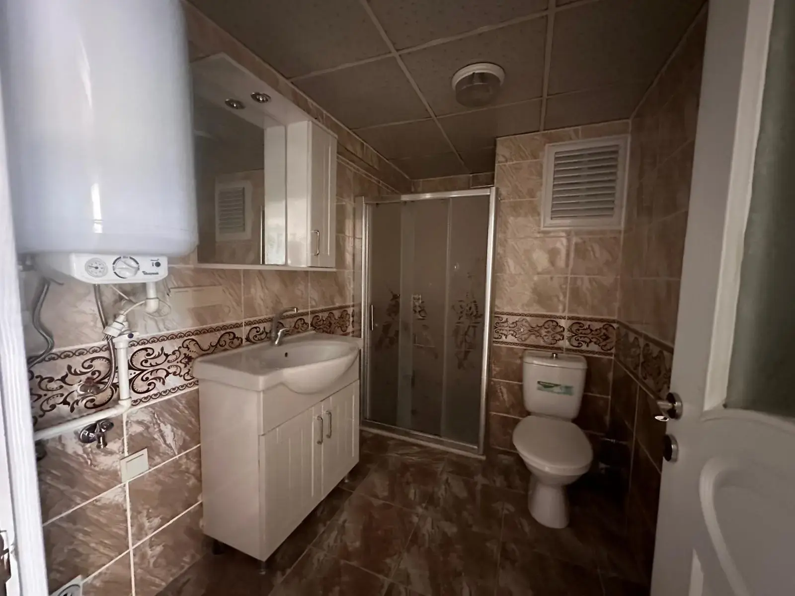 ATATÜRK MAHALLESİ SÜRAT KARGO ÜZERİ KİRALIK DAİRE