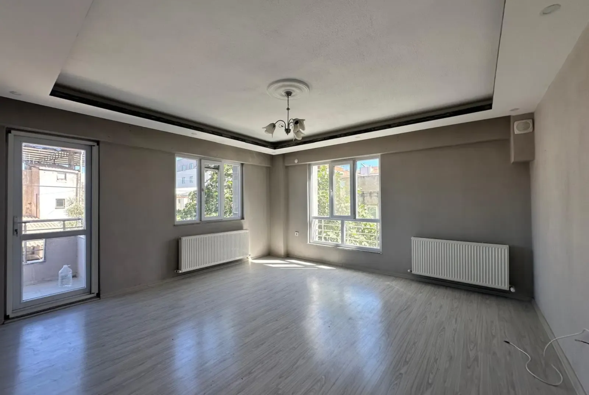 13 EYLÜL MAHALLESİ PRESTİJ CADDESİ CİVARI SATILIK DAİRE