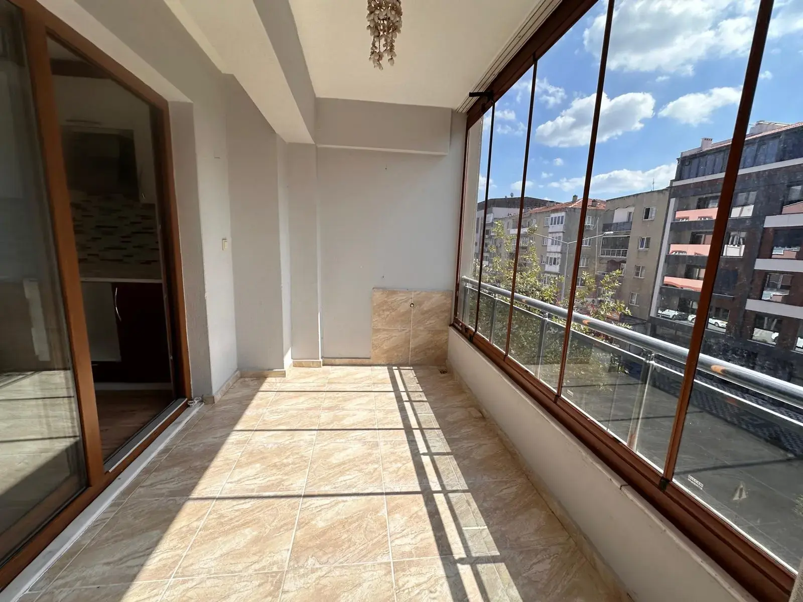 ATATÜRK MAHALLESİ SÜRAT KARGO ÜZERİ KİRALIK DAİRE