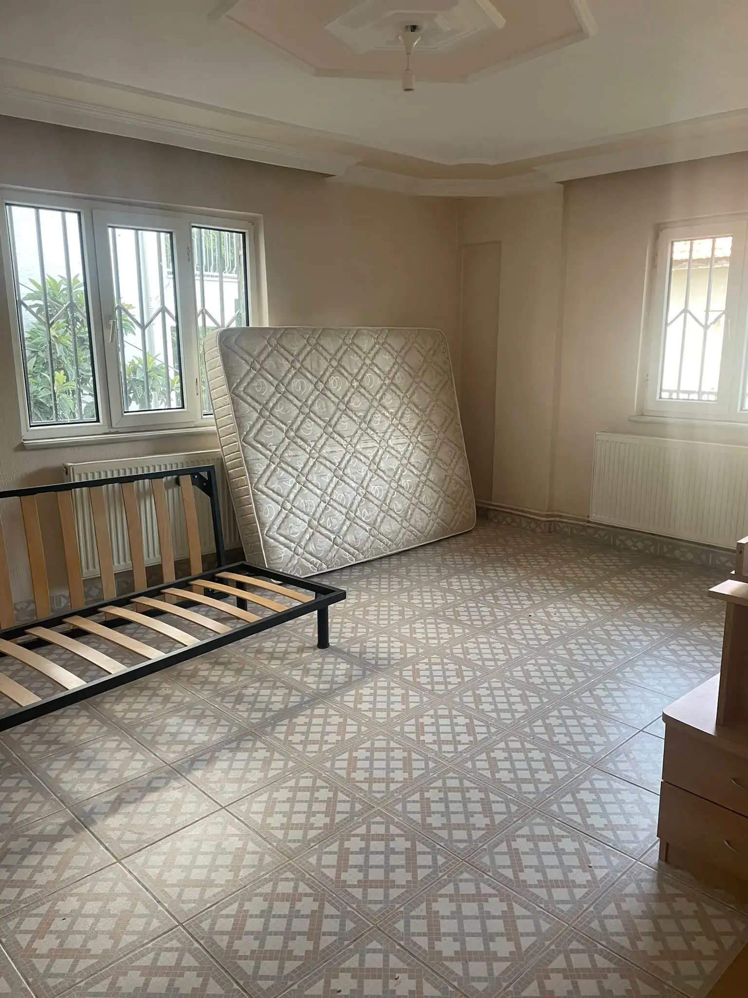 13 EYLÜL MAHALLESİNDE KİRALIK DAİRE