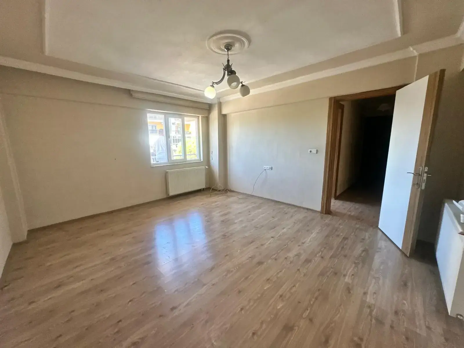 MUZAFFER TEZCAN CADDESİ SANAYİ YOLU ÜZERİNDE SATILIK TERASLI DAİRE