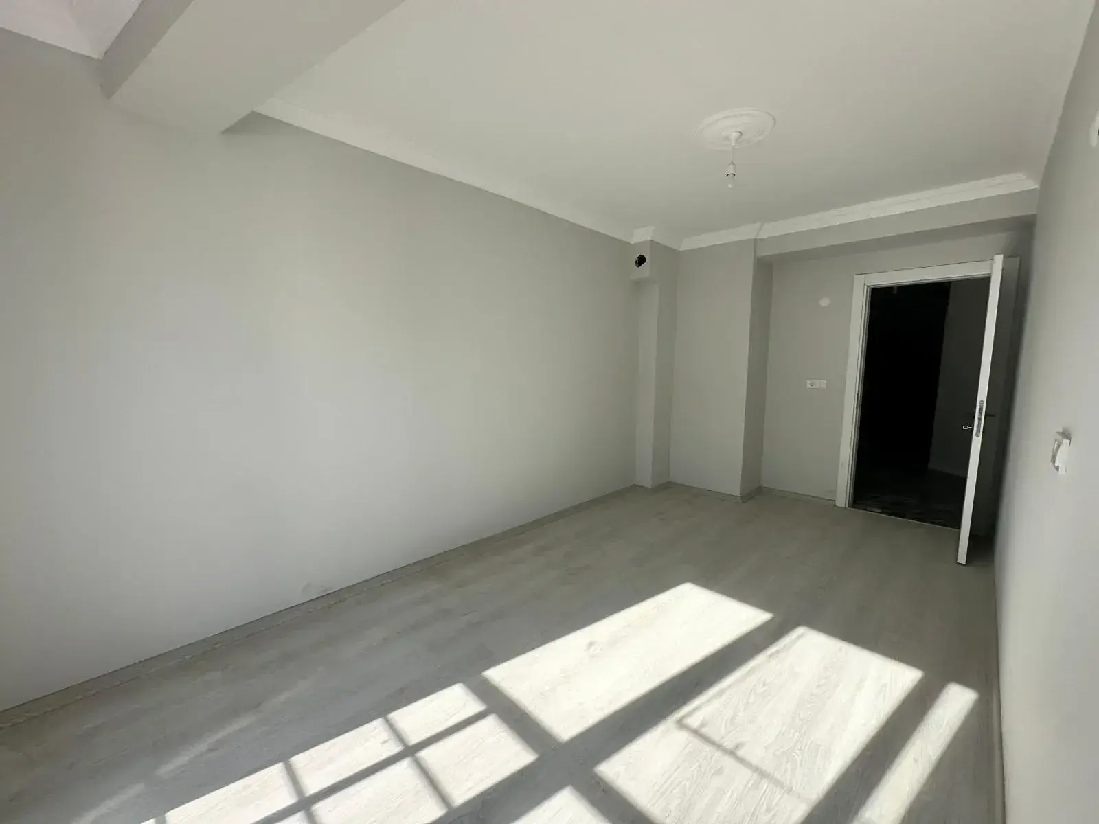 ATATÜRK MAHALLESİ CUMA PAZARI CİVARI SATILIK DAİRE