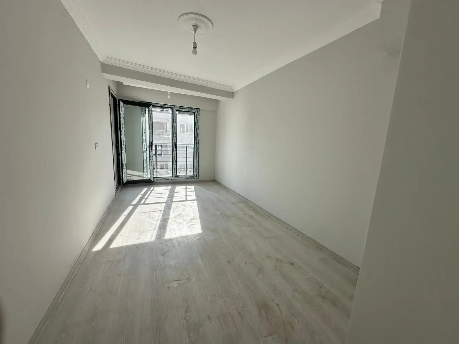 ATATÜRK MAHALLESİ CUMA PAZARI CİVARI SATILIK DAİRE