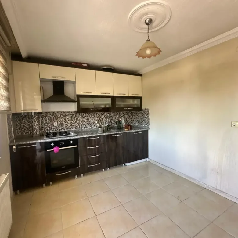 MUZAFFER TEZCAN CADDESİ SANAYİ YOLU ÜZERİNDE SATILIK TERASLI DAİRE
