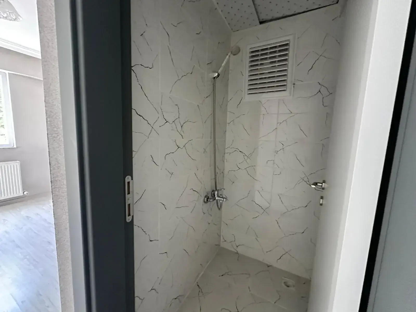 13 EYLÜL MAHALLESİ PRESTİJ CADDESİ CİVARI SATILIK DAİRE
