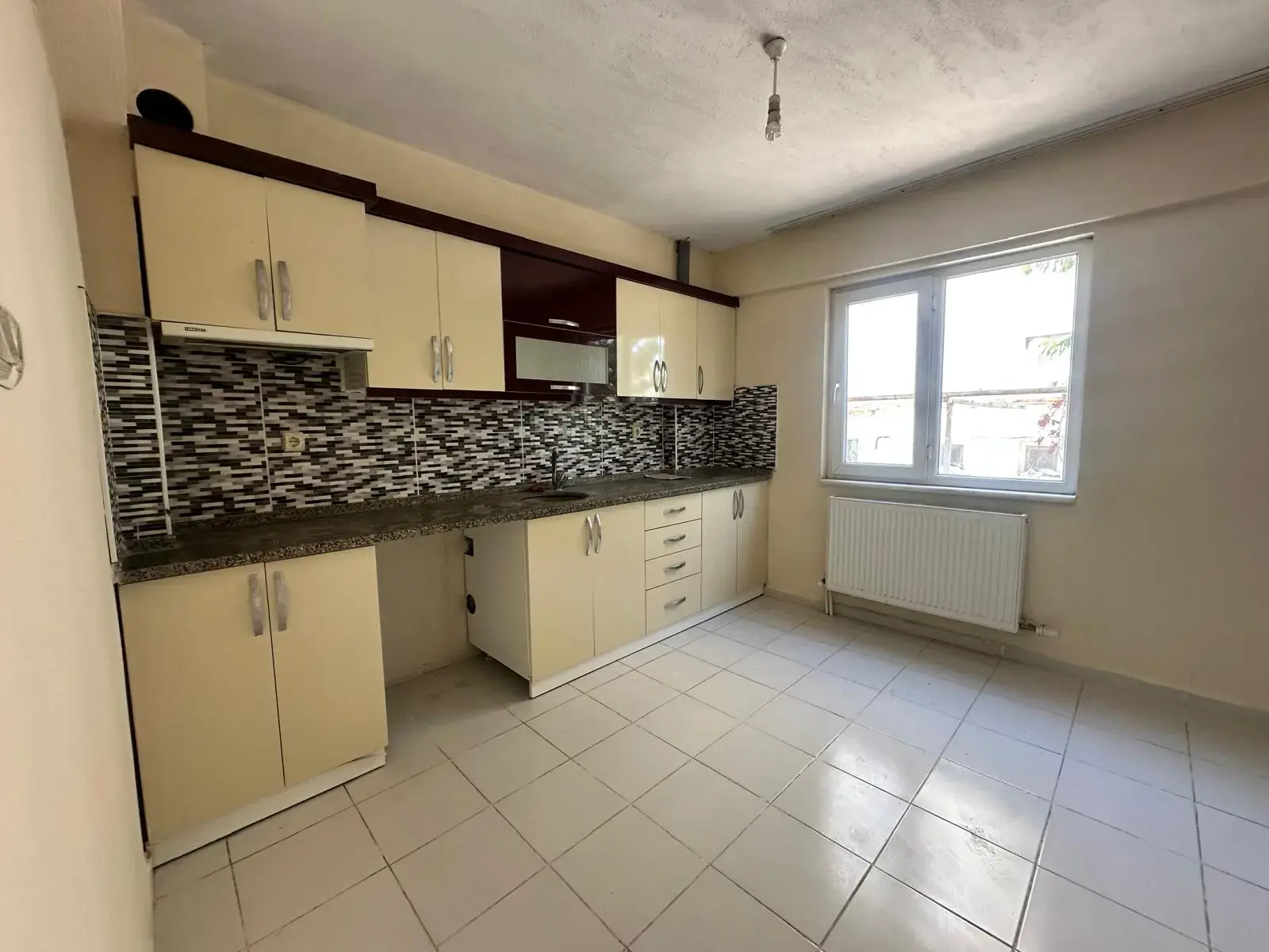 KOZANLI MAHALLESİNDE KİRALIK DAİRE