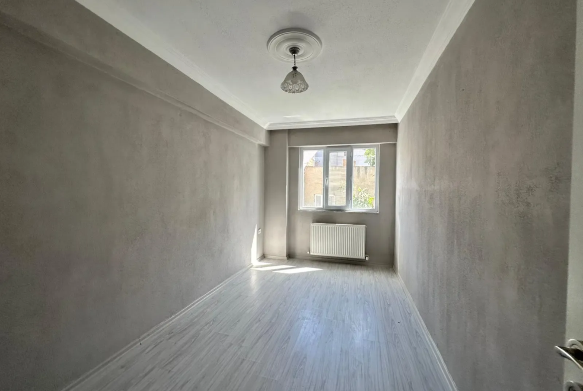13 EYLÜL MAHALLESİ PRESTİJ CADDESİ CİVARI SATILIK DAİRE