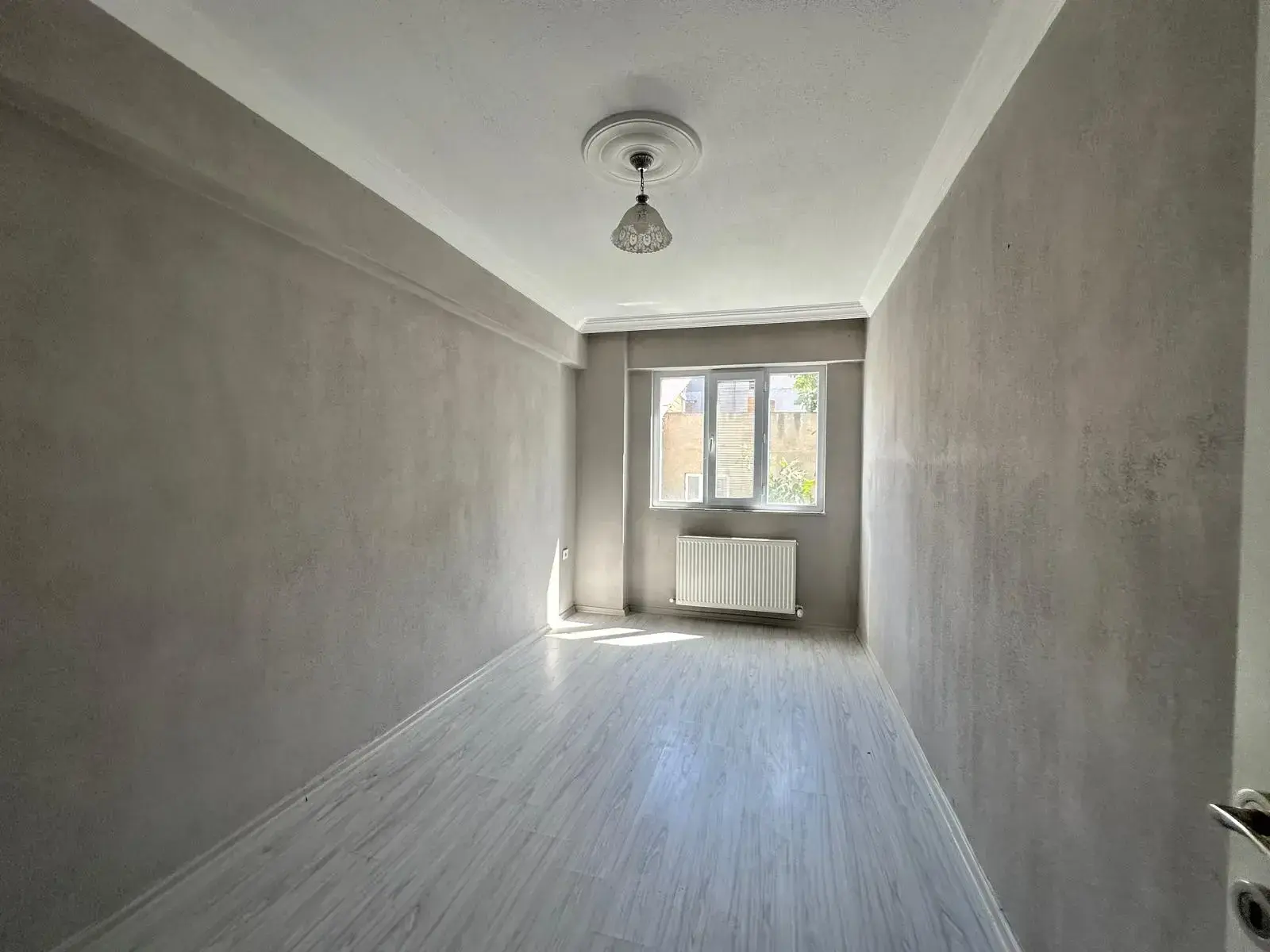 13 EYLÜL MAHALLESİ PRESTİJ CADDESİ CİVARI SATILIK DAİRE