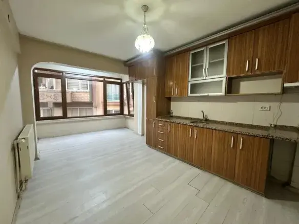 MERKEZDE PEHLİVANOĞLU ÜZERİ KİRALIK DAİRE