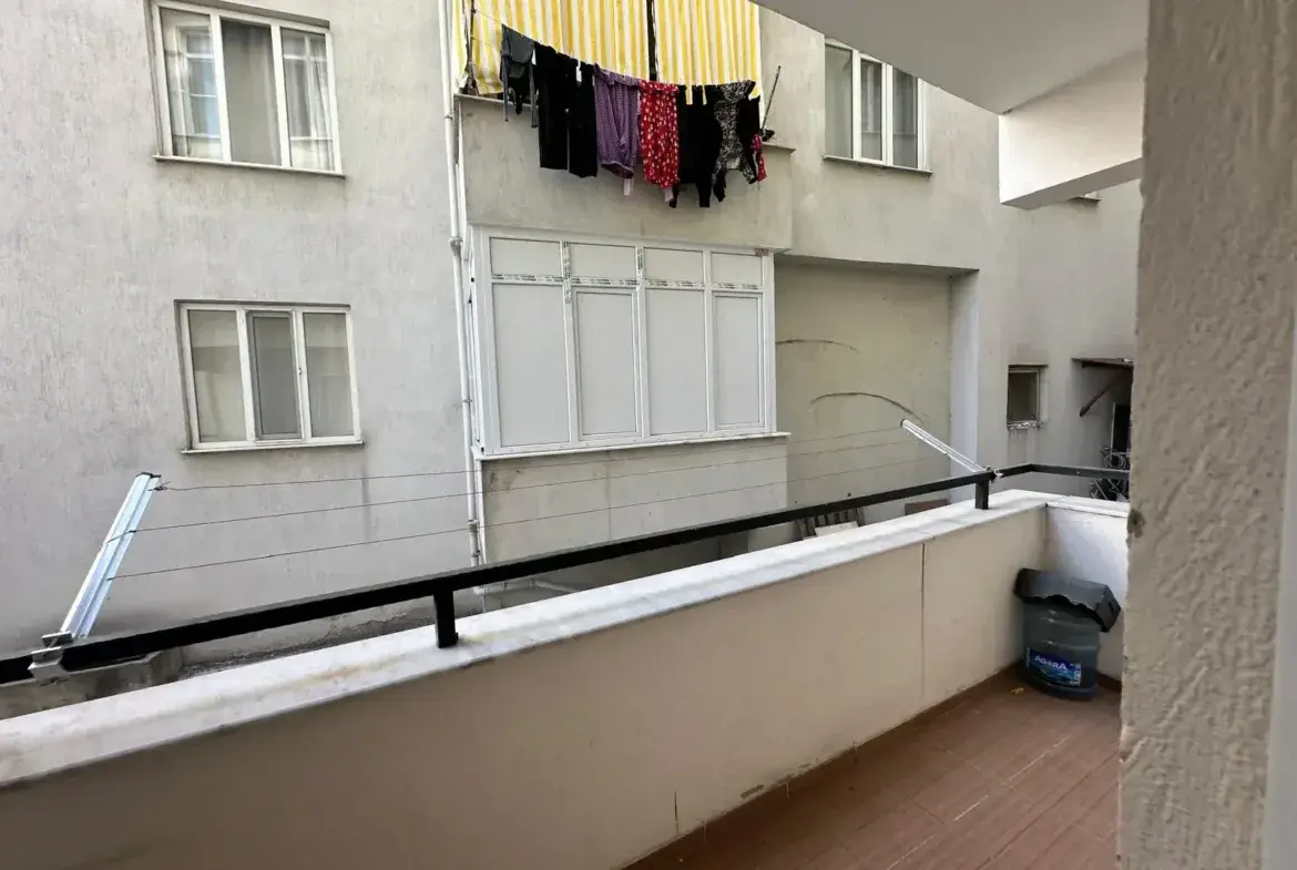 KURTULUŞ MAHALLESİ ESKİ ACİL ARKASI KİRALIK DAİRE