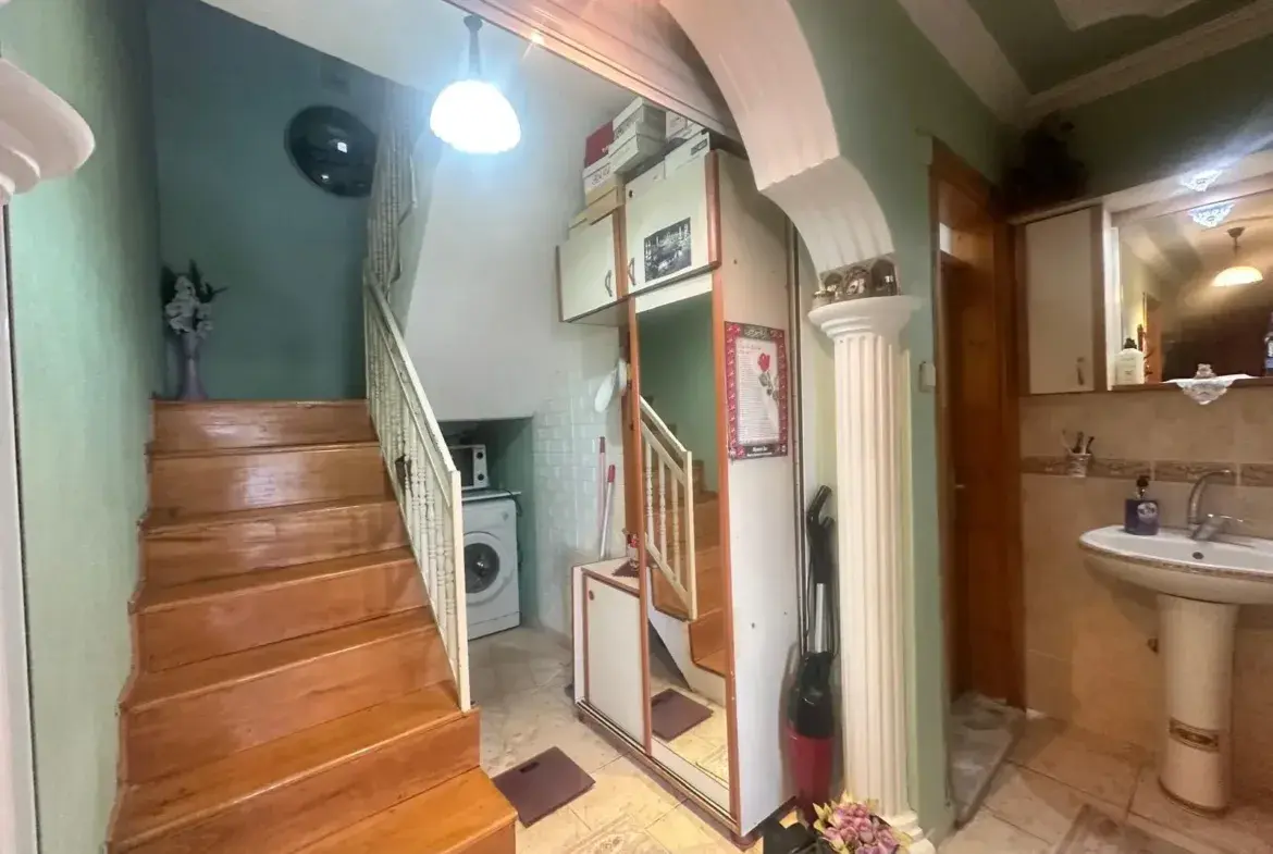 13 EYLÜL MAHALLESİ YENİ MÜESSESE KARŞISI SATILIK MÜSTAKİL EV