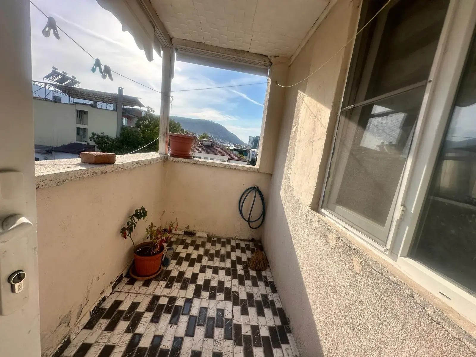 HÜRRİYET MAHALLESİ SANAYİ MEVKİNDE SATILIK DAİRE