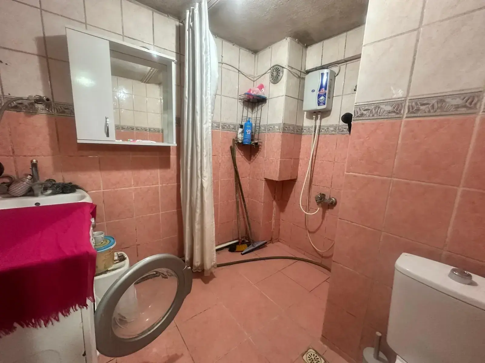 HÜRRİYET MAHALLESİ SANAYİ MEVKİNDE SATILIK DAİRE