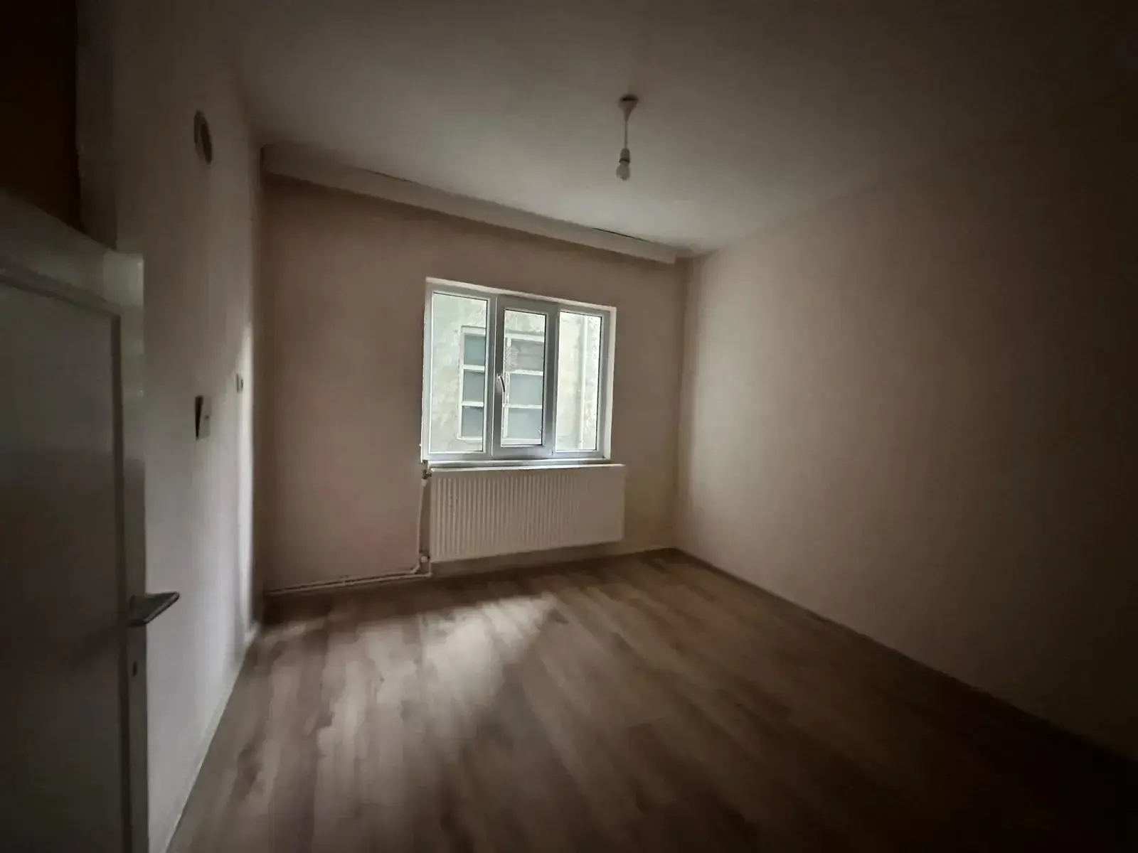 ZAFER MAHALLESİ TREN GARI CİVARI KİRALIK DAİRE