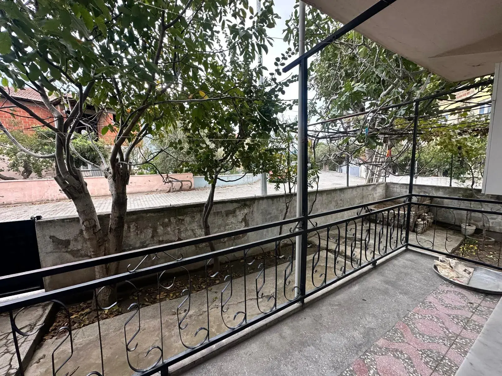 ZAFER MAHALLESİ TREN GARI CİVARI KİRALIK DAİRE