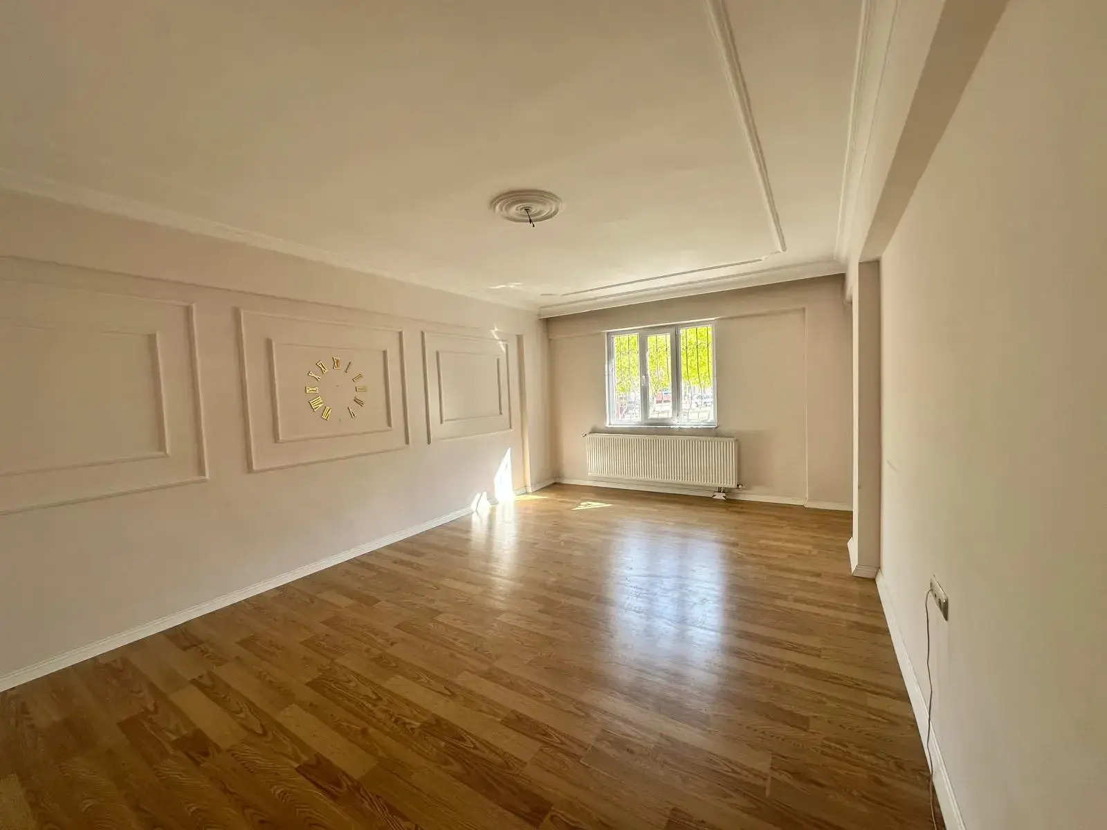 KURTULUŞ MAHALLESİ ESKİ ACİL ARKASI KİRALIK DAİRE