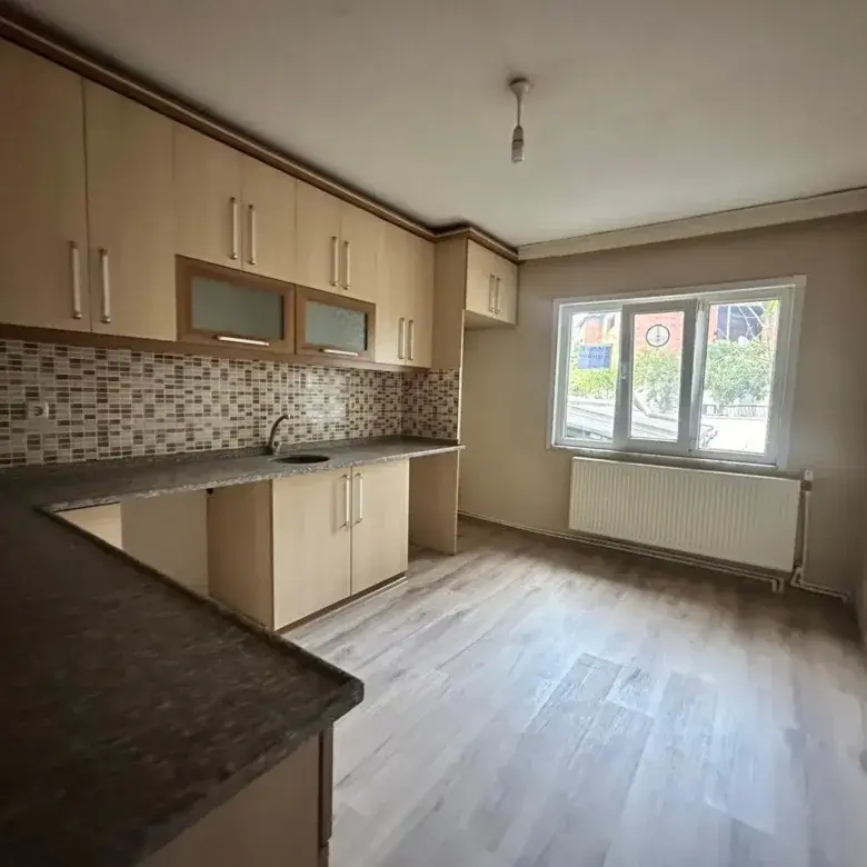 ZAFER MAHALLESİ TREN GARI CİVARI KİRALIK DAİRE