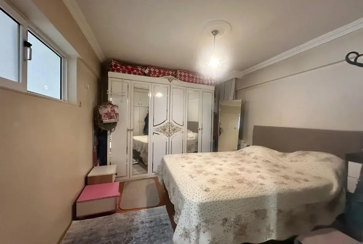 MERKEZDE FATİH CADDESİNE CEPHE SATILIK DAİRE